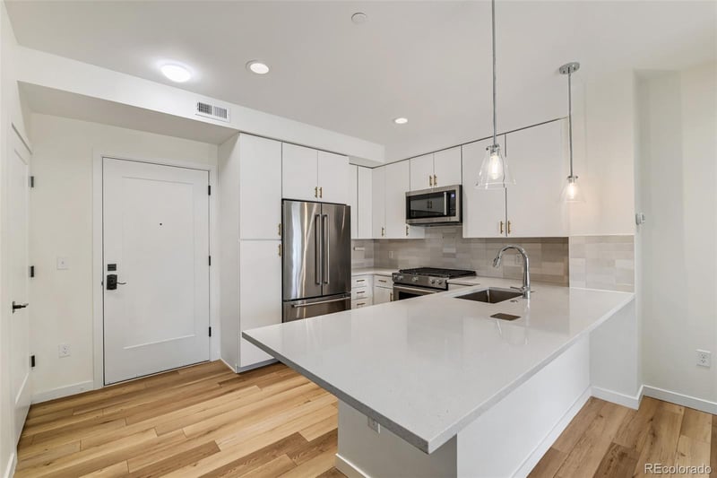 7357 Grandview Ave #203, Arvada, CO 80002