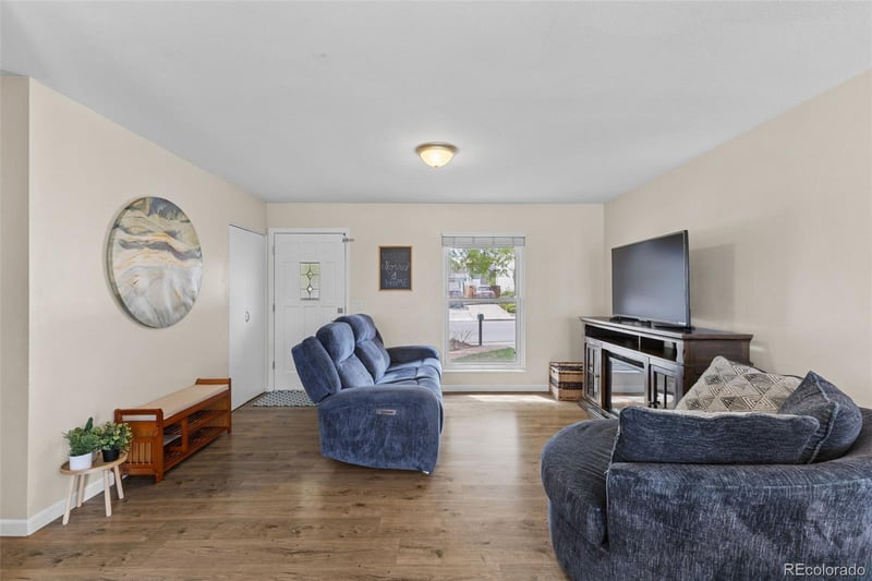 2644 Norfolk St, Aurora, CO 80013