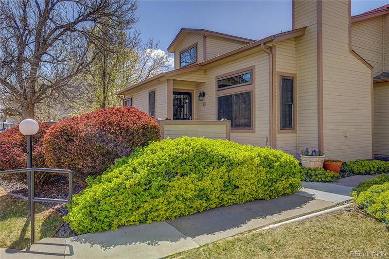 9115 Cedar Dr #F, Lakewood, CO 80226