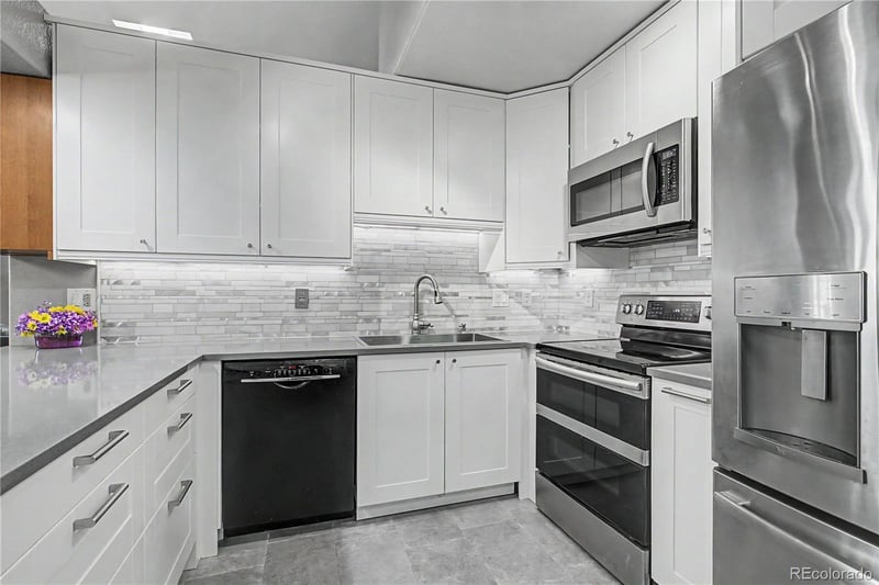 9115 Cedar Dr #F, Lakewood, CO 80226