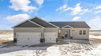1438 Moonbeam Dr, Pueblo West, CO 81007