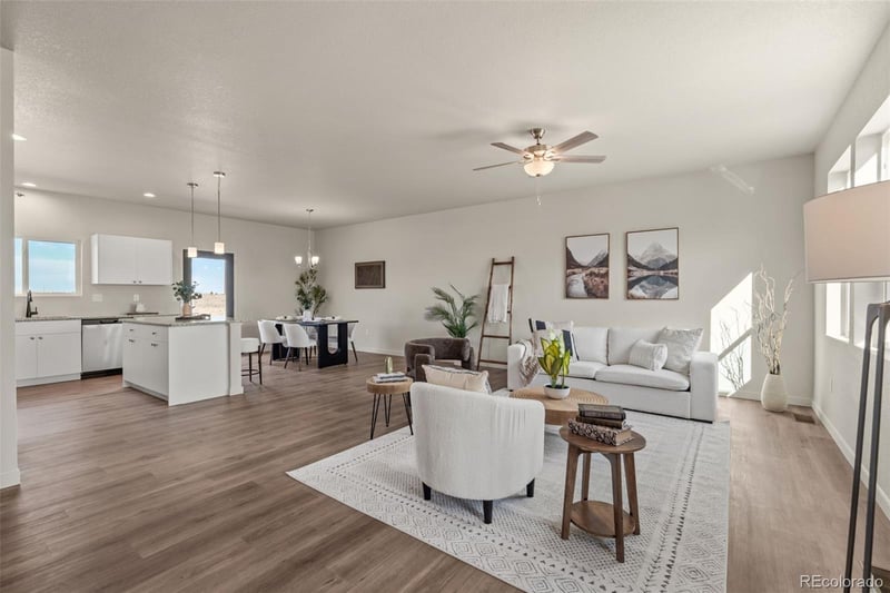 995 Kirkwood Dr, Pueblo, CO 81007