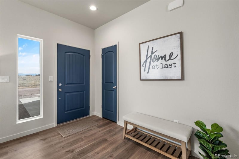 995 Kirkwood Dr, Pueblo, CO 81007