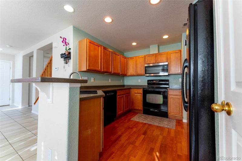 17285 Wyoming Pl, Aurora, CO 80017