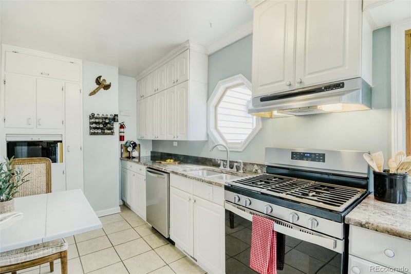 1825 Glen Dale Dr, Lakewood, CO 80215