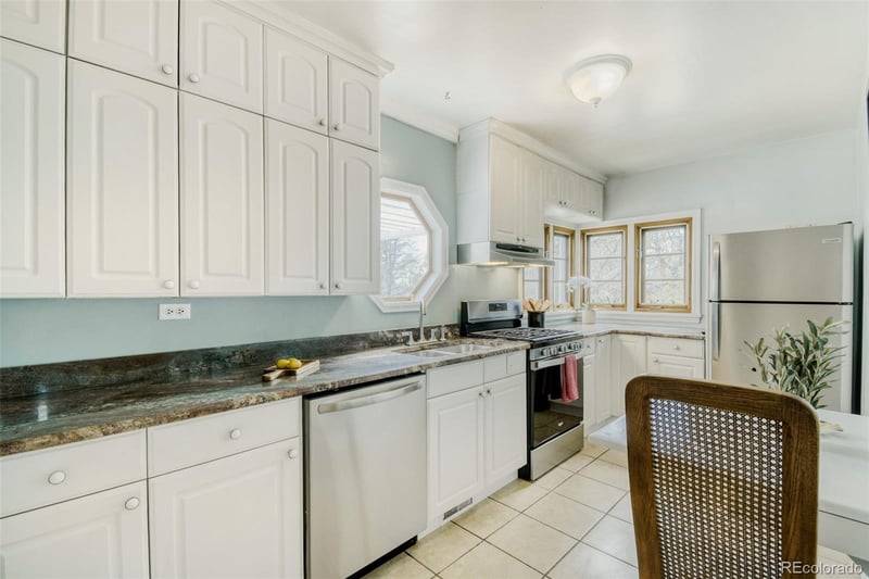 1825 Glen Dale Dr, Lakewood, CO 80215