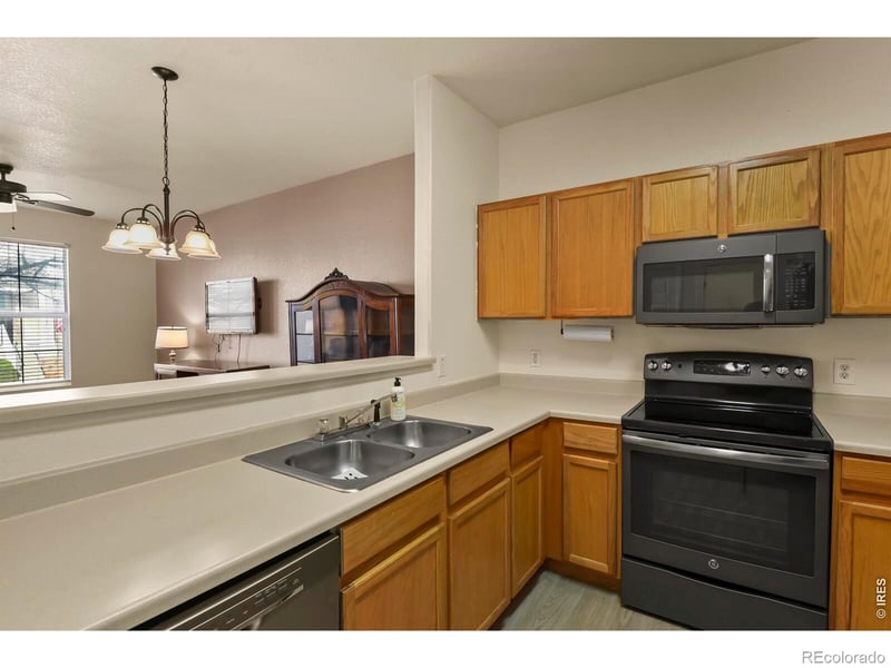 214 Blue Bonnet Dr, Brighton, CO 80601