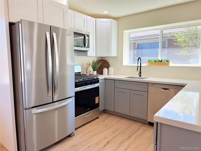 3280 Leyden St, Denver, CO 80207