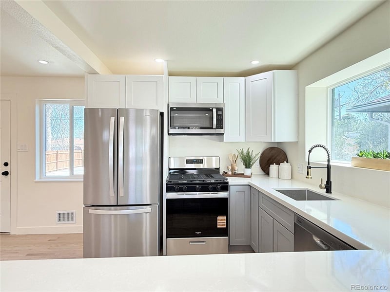 3280 Leyden St, Denver, CO 80207