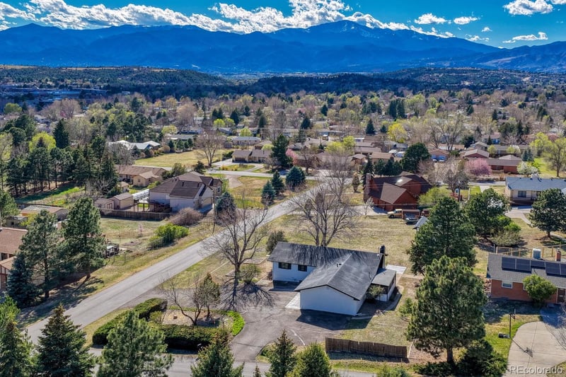 4770 Diamond Dr, Colorado Springs, CO 80918