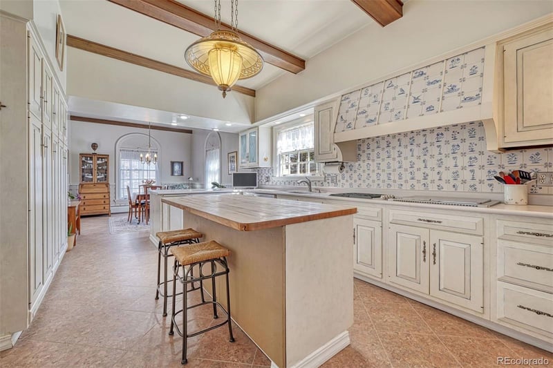 1415 Cascade Ave, Colorado Springs, CO 80907