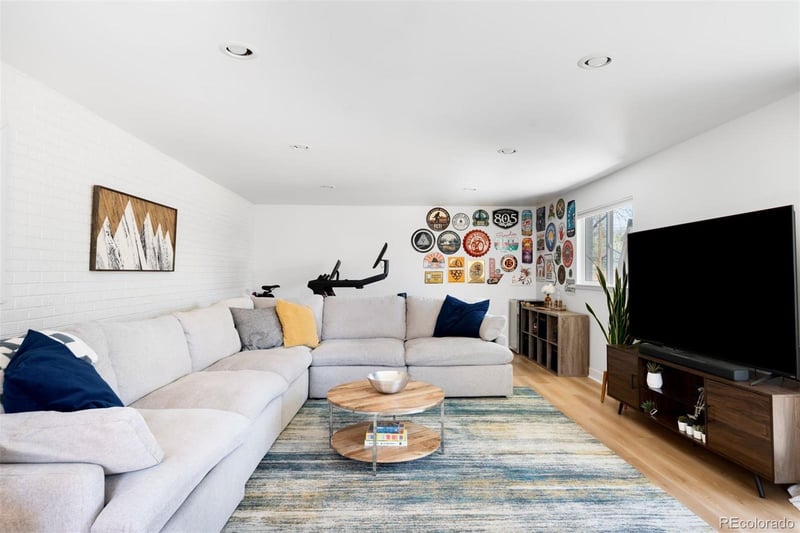 6164 Carr St, Arvada, CO 80004