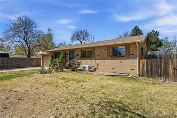 681 Quari St, Aurora, CO 80012