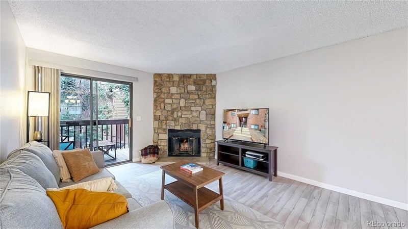 220 Wright St #203, Lakewood, CO 80228