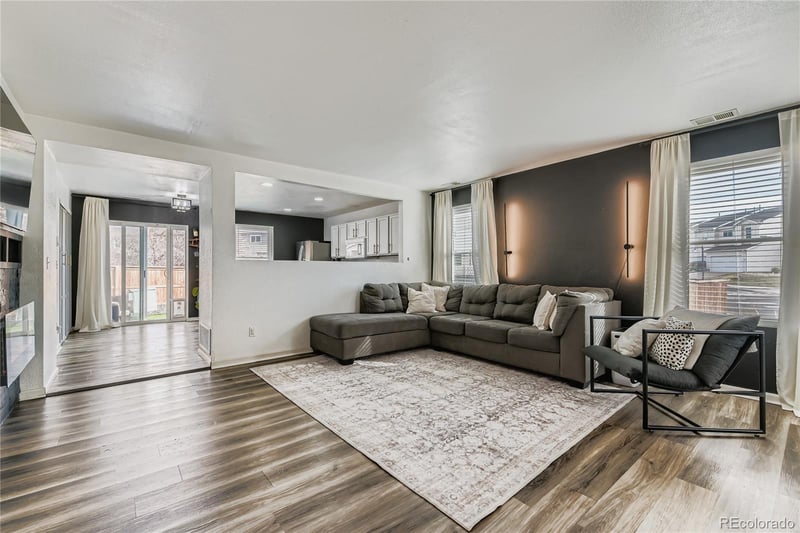 892 Mockingbird Ln, Brighton, CO 80601