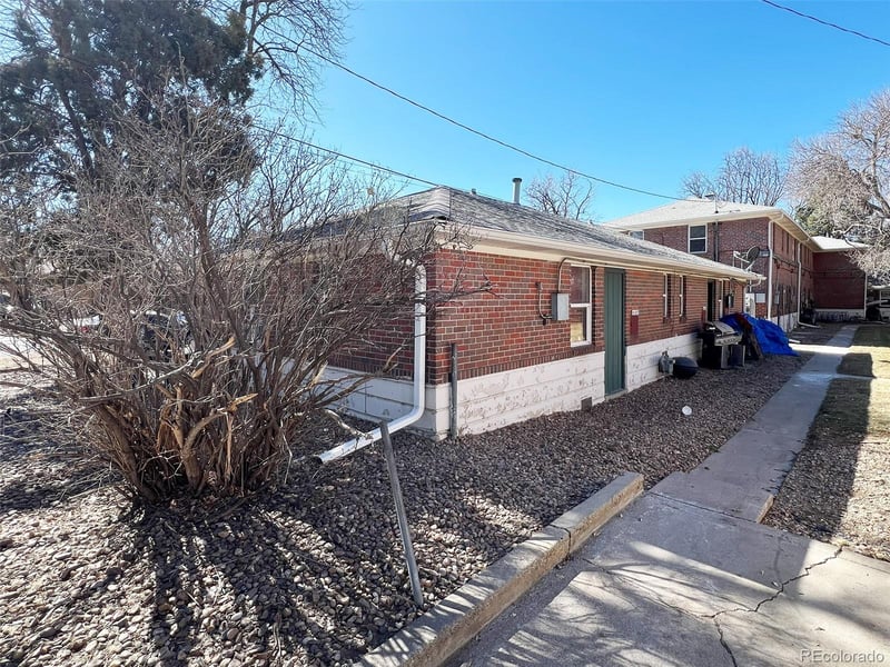 10231 14th Ave, Aurora, CO 80010