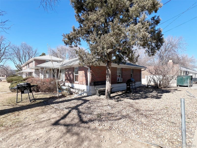 10231 14th Ave, Aurora, CO 80010