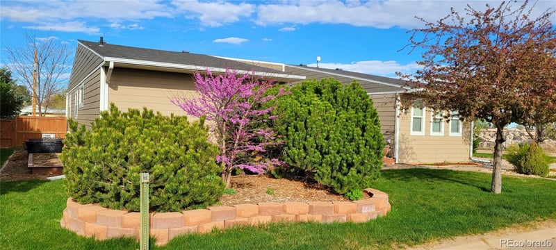 323 Fairview St, Otis, CO 80743