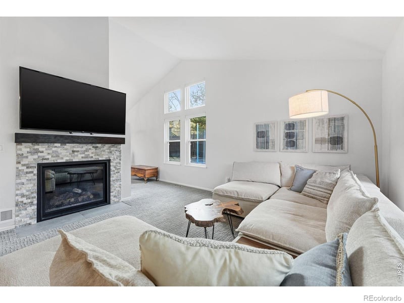 911 Cleveland Ct, Louisville, CO 80027