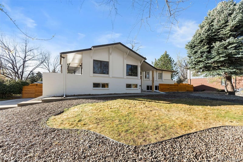 5366 W Portland Dr, Littleton, CO 80128