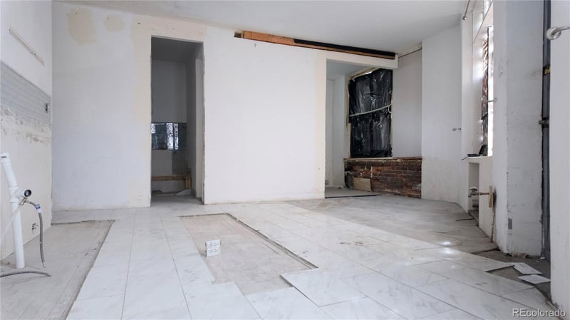 2120 Broadway , Denver, CO 80205