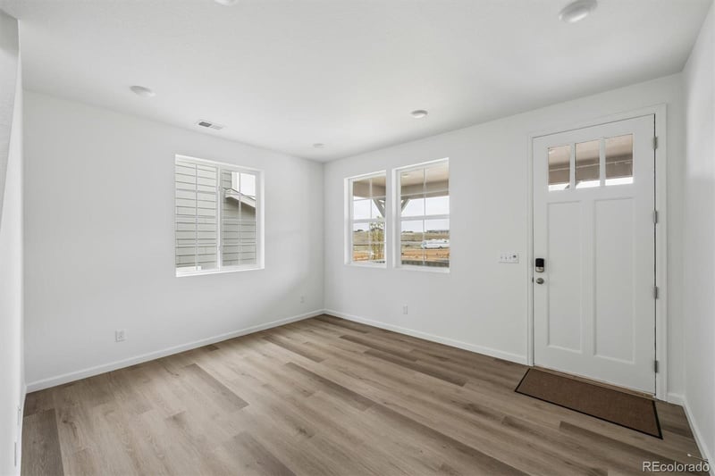 475 Salida St, Aurora, CO 80017