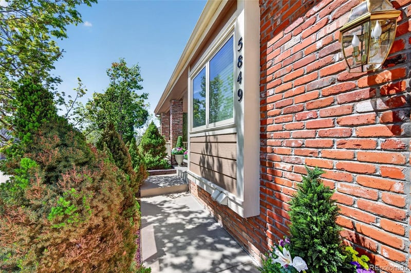 5849 S Danube Cir, Aurora, CO 80015