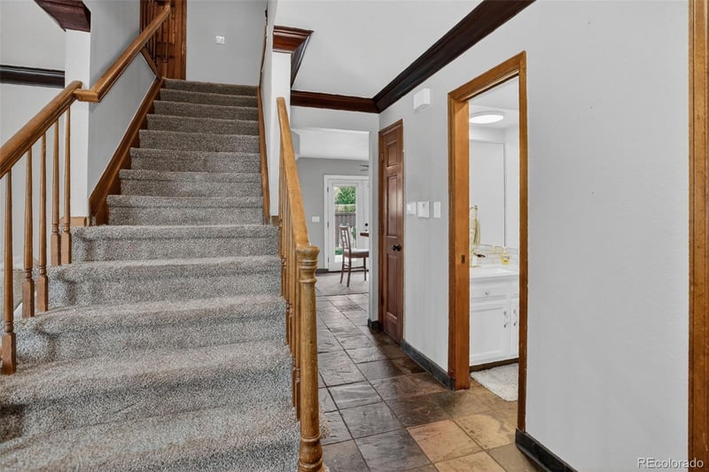 5452 Zeno St, Centennial, CO 80015