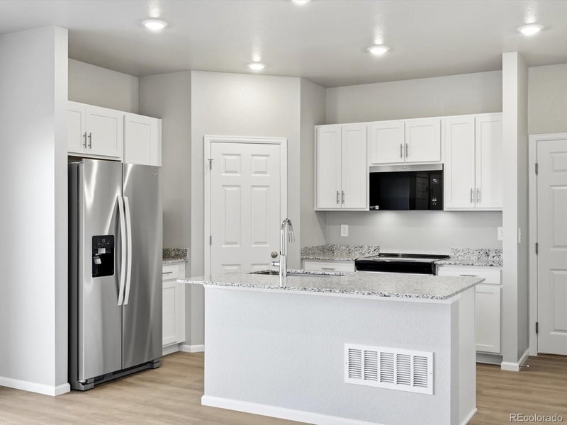 2242 164th Ave, Thornton, CO 80602