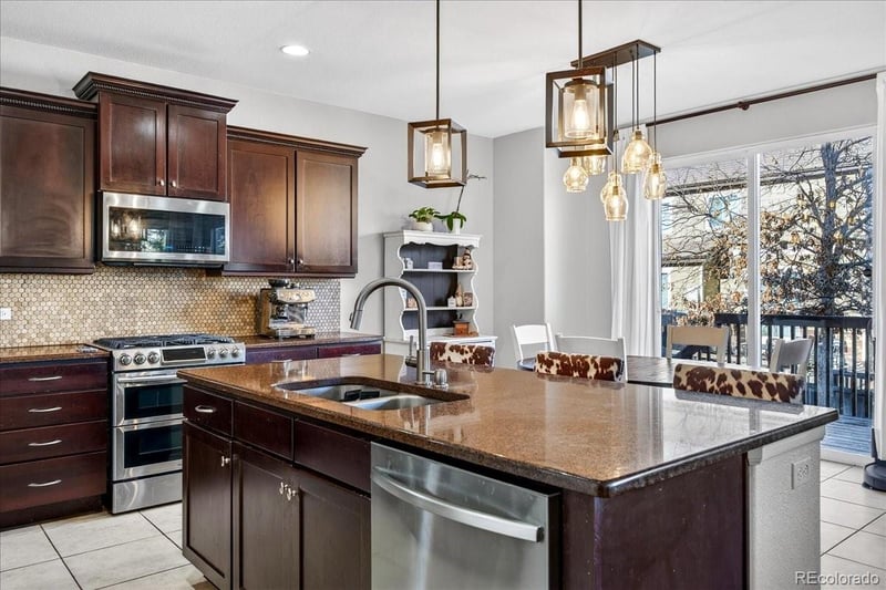 8049 Sabino Ln, Castle Rock, CO 80108
