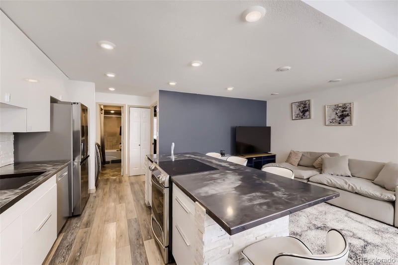 364 Ironton St #427, Aurora, CO 80012