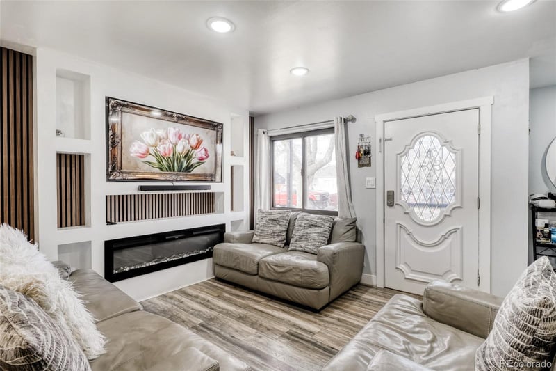 970 Nile St, Aurora, CO 80010