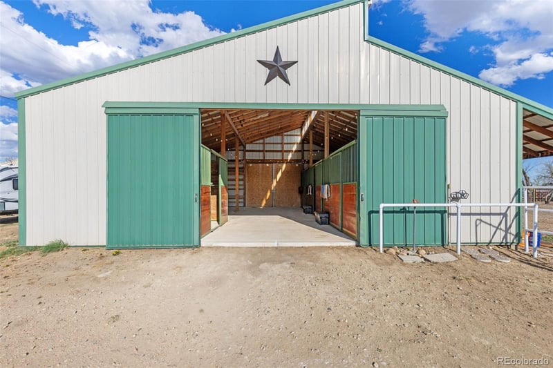 1613 Horseshoe Cir, Longmont, CO 80504