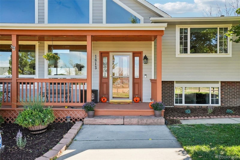 1613 Horseshoe Cir, Longmont, CO 80504