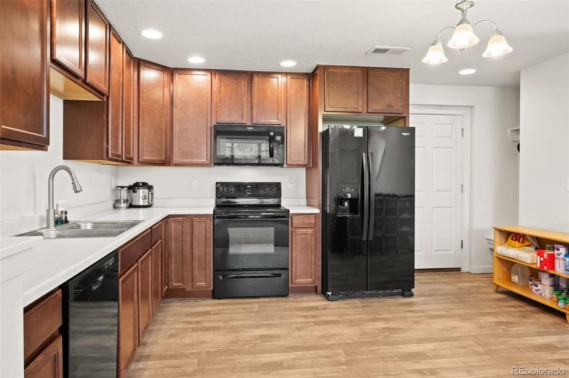 5270 Central Park Blvd, Denver, CO 80238