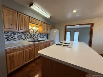 202 Fourteenth St, Alamosa, CO 81101