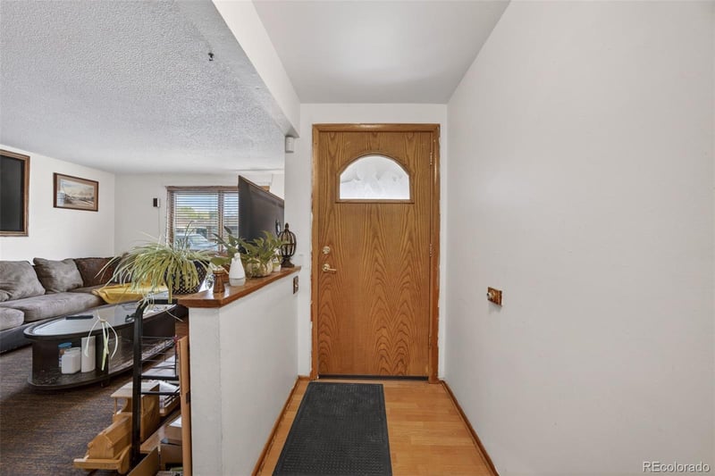 1337 Sharpe Pl, Longmont, CO 80501