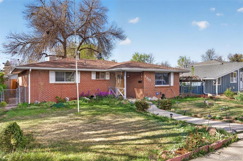 1337 Sharpe Pl, Longmont, CO 80501