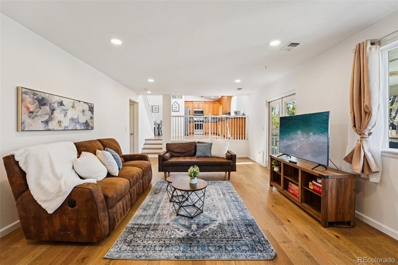 5255 Danube St, Centennial, CO 80015