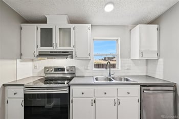 7041 Ash Ct, Commerce City, CO 80022