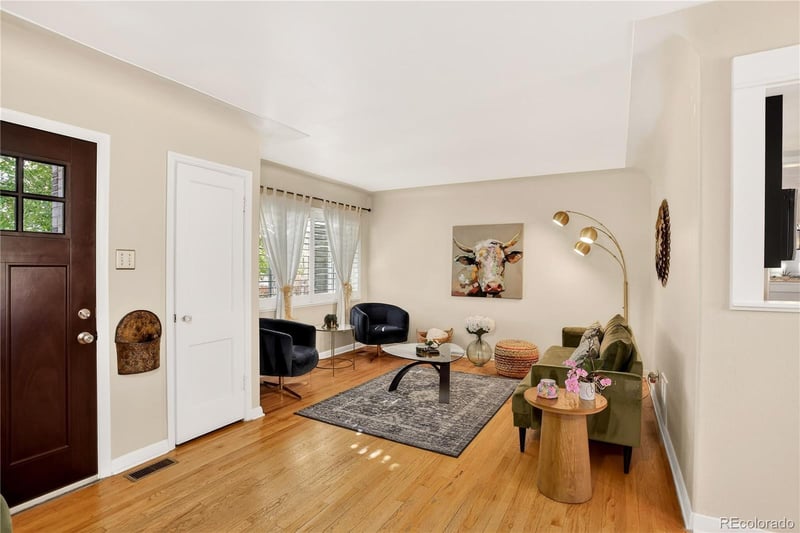 2555 Poplar St, Denver, CO 80207