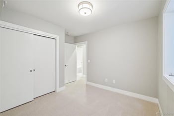 558 Madison St, Denver, CO 80206