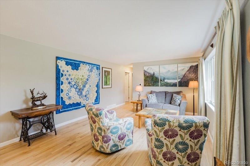 3333 Tanforan Dr, Englewood, CO 80110