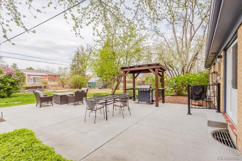 3333 Tanforan Dr, Englewood, CO 80110