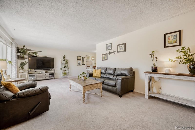 3410 Oak Creek Dr, Colorado Springs, CO 80906