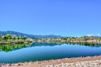 3410 Oak Creek Dr, Colorado Springs, CO 80906