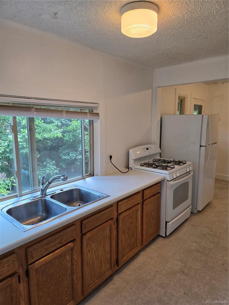 2350 2352 Garland St, Lakewood, CO 80215
