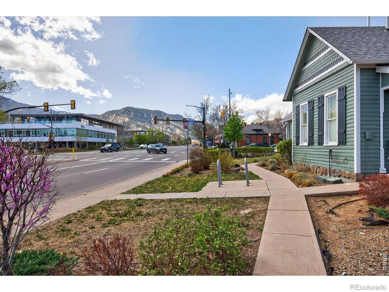 1806 17th St, Boulder, CO 80302