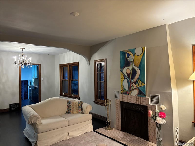 212 Ogden St, Denver, CO 80209