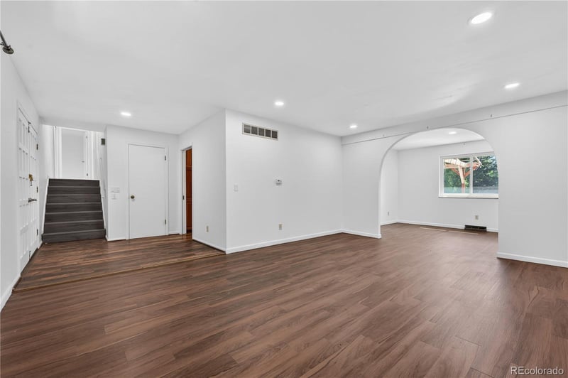 1550 S Oakland St, Aurora, CO 80012